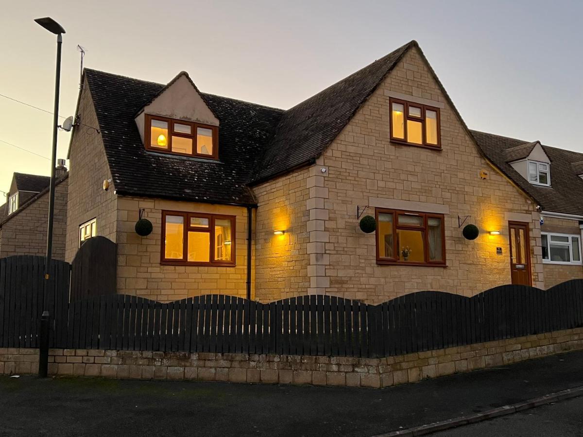Luxurious 4 Bedroom Home In The Heart Of The Cotswolds With Hot Tub! Stow-on-the-Wold Exterior foto